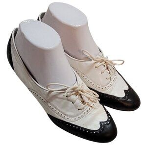 Vintage G. H. Bass Tailored Saddles Shoes 7.5 White Black Oxford Raleigh Winged